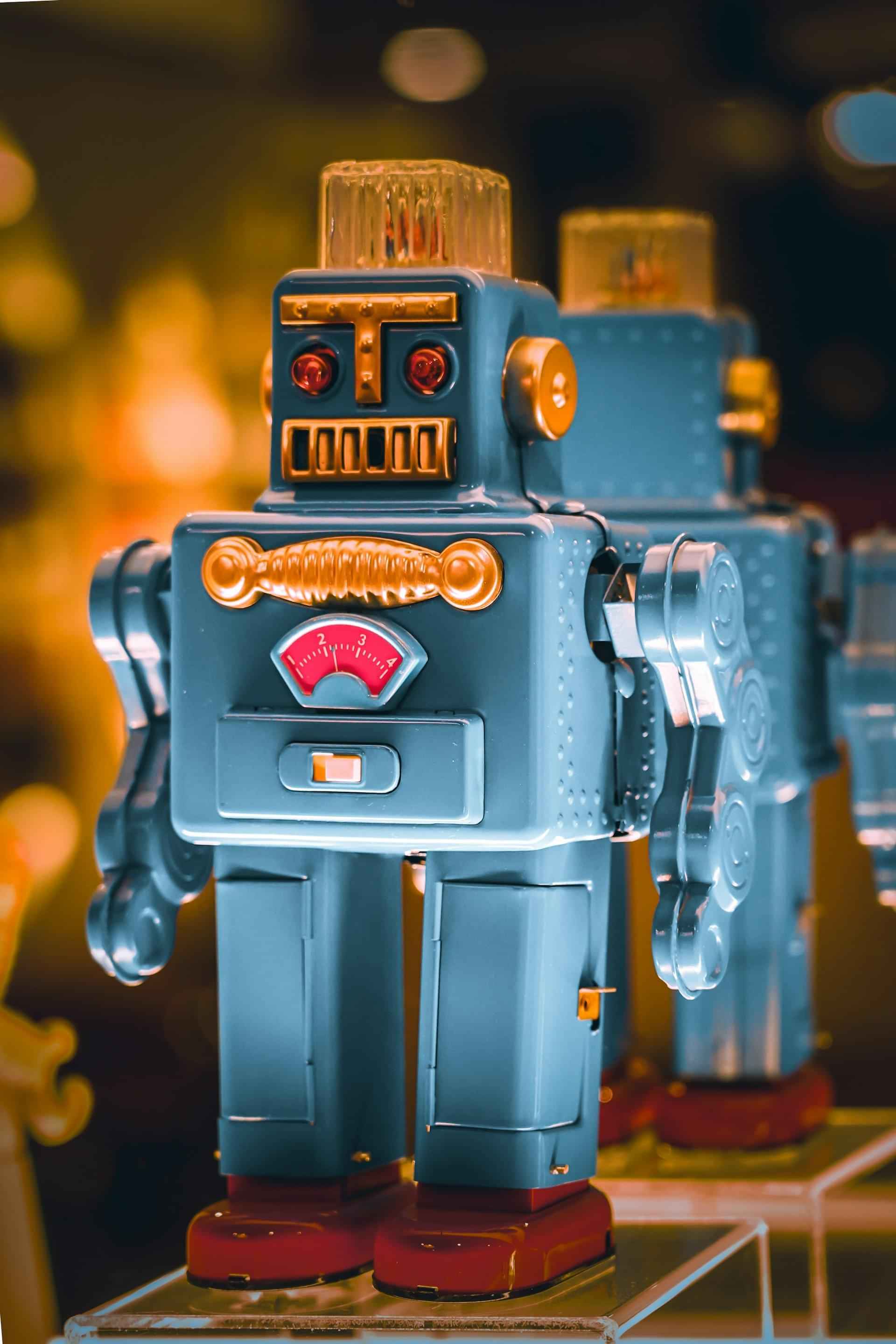 человек работает над кодом